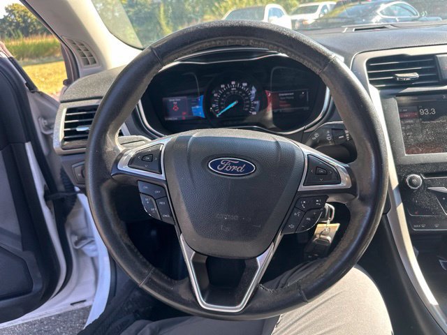 Used 2013 Ford Fusion SE FWD image 17