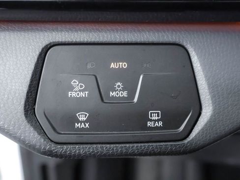 Used 2024 Volkswagen ID.4 S image 16