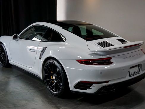 Used 2019 Porsche 911 4 Coupe image 28