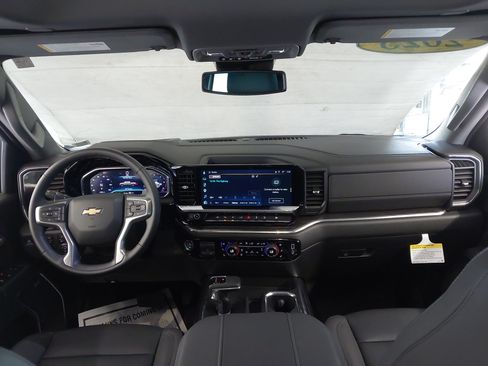 Used 2025 Chevrolet Silverado 1500 LTZ AWD/4WD image 5
