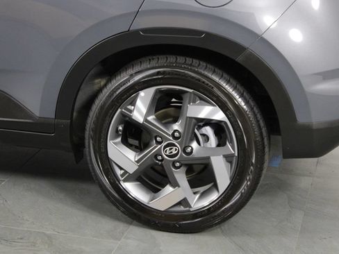 Used 2026 Hyundai Venue SEL FWD image 15