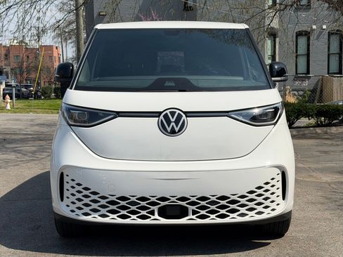 Used 2025 Volkswagen ID. Buzz Pro S image 5