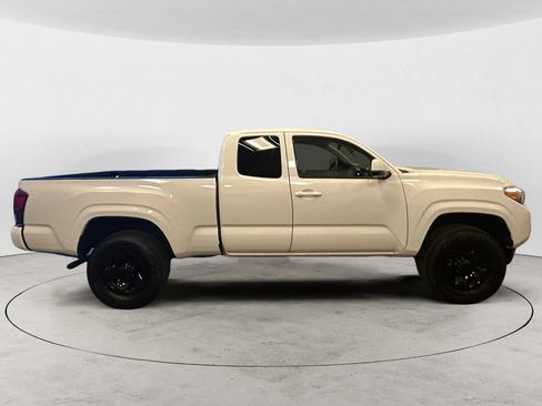 Used 2023 Toyota Tacoma SR w/ SR Convenience Package AWD/4WD image 6