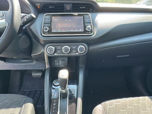 Used 2021 Nissan Kicks S FWD image 19