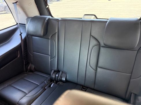 Used 2018 Chevrolet Tahoe LT w/ LT Signature Package AWD/4WD image 11