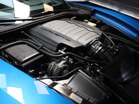 Used 2015 Chevrolet Corvette Stingray Coupe w/ 2LT Preferred Equipment Group image 31