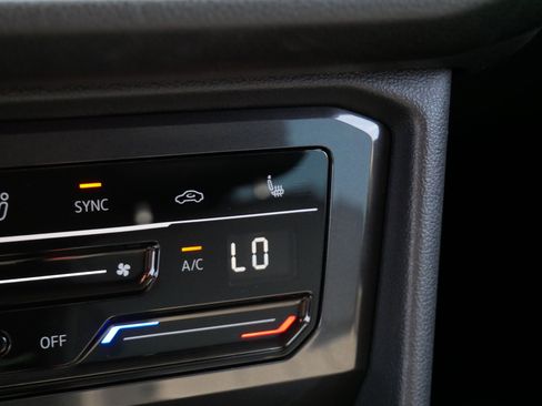 Certified 2023 Volkswagen Tiguan SE AWD/4WD image 30
