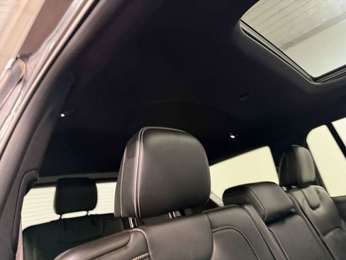 Used 2024 Jeep Grand Cherokee L Overland image 15