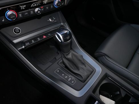 Used 2025 Audi Q3 2.0T Premium w/ Convenience Package image 24