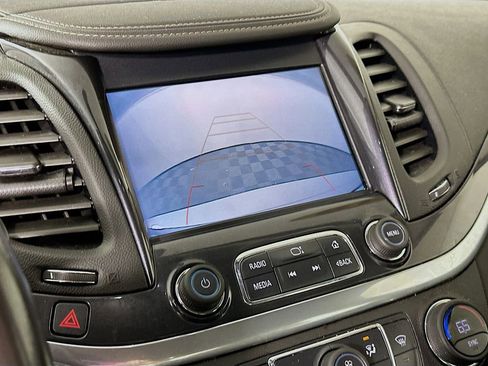 Used 2019 Chevrolet Impala LT image 20