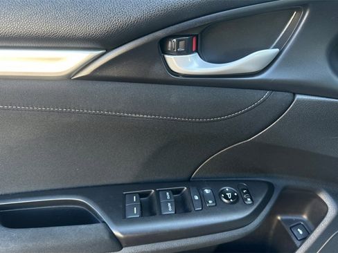 Used 2019 Honda Civic EX image 11