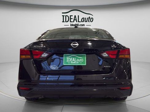 Used 2024 Nissan Altima 2.5 SV image 16