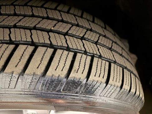 Used 2017 GMC Canyon Denali image 13