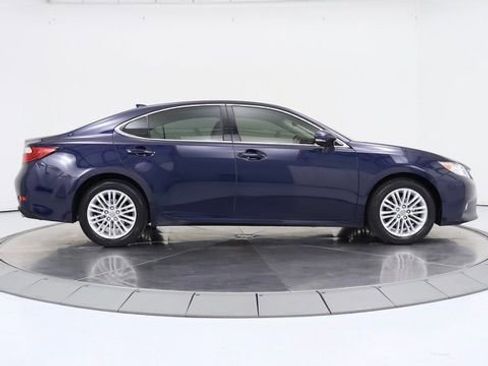 Used 2015 Lexus ES 350 w/ Luxury Package image 6