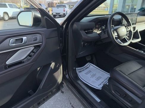 Used 2025 Ford Explorer Platinum w/ LUX Leather Package image 27