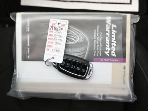 Used 2023 Hyundai Elantra SEL w/ Convenience Package FWD image 9