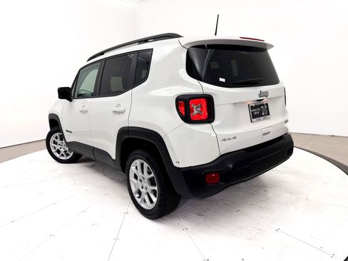 Used 2021 Jeep Renegade Latitude w/ Convenience Group AWD/4WD image 2