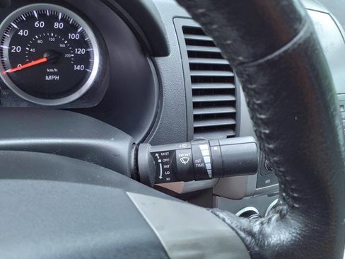 Used 2012 Nissan Sentra 2.0 SR w/ Special Edition Pkg image 18