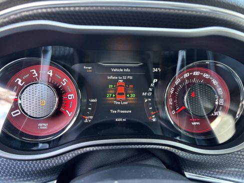 Used 2016 Dodge Challenger SRT Hellcat image 9