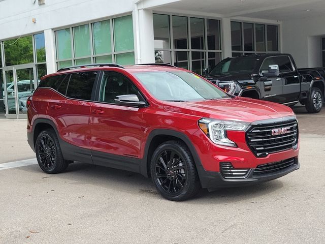 Certified 2023 GMC Terrain SLE w/ Driver Convenience Package FWD image 7
