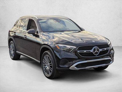 Certified 2025 Mercedes-Benz GLC 300 4MATIC image 3