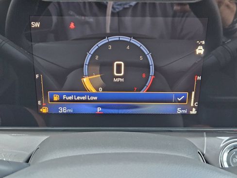 New 2026 Chevrolet Trax ACTIV w/ Sunroof Package FWD image 18