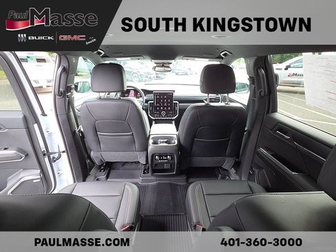 Used 2025 GMC Acadia Elevation w/ Elevation Premium Package AWD/4WD image 25