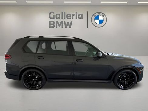 Used 2026 BMW X7 xDrive40i AWD/4WD image 9