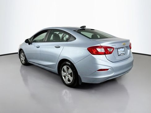 Used 2017 Chevrolet Cruze LS FWD image 5