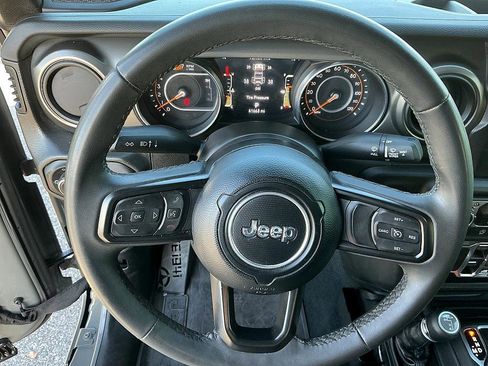 Used 2023 Jeep Wrangler Sport S image 15