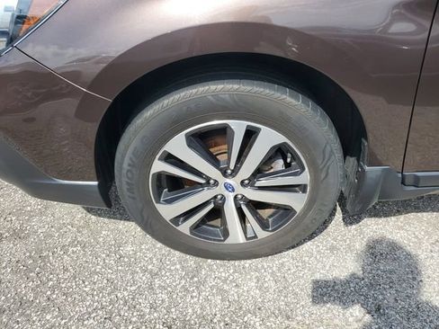 Used 2019 Subaru Outback 2.5i Limited AWD/4WD image 7