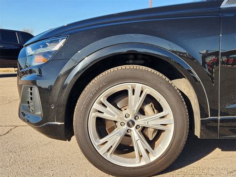 Used 2022 Audi Q8 Premium Plus image 10