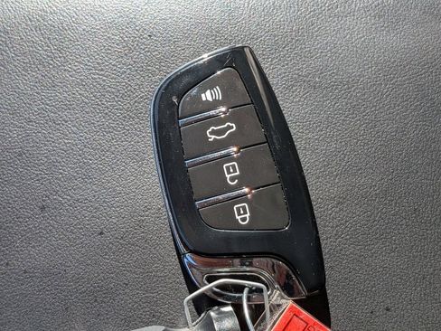 Used 2021 Ford Explorer Limited w/ Equipment Group 301A image 33