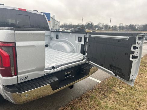 Used 2025 Ford F150 Lariat w/ Equipment Group 501A Mid image 7