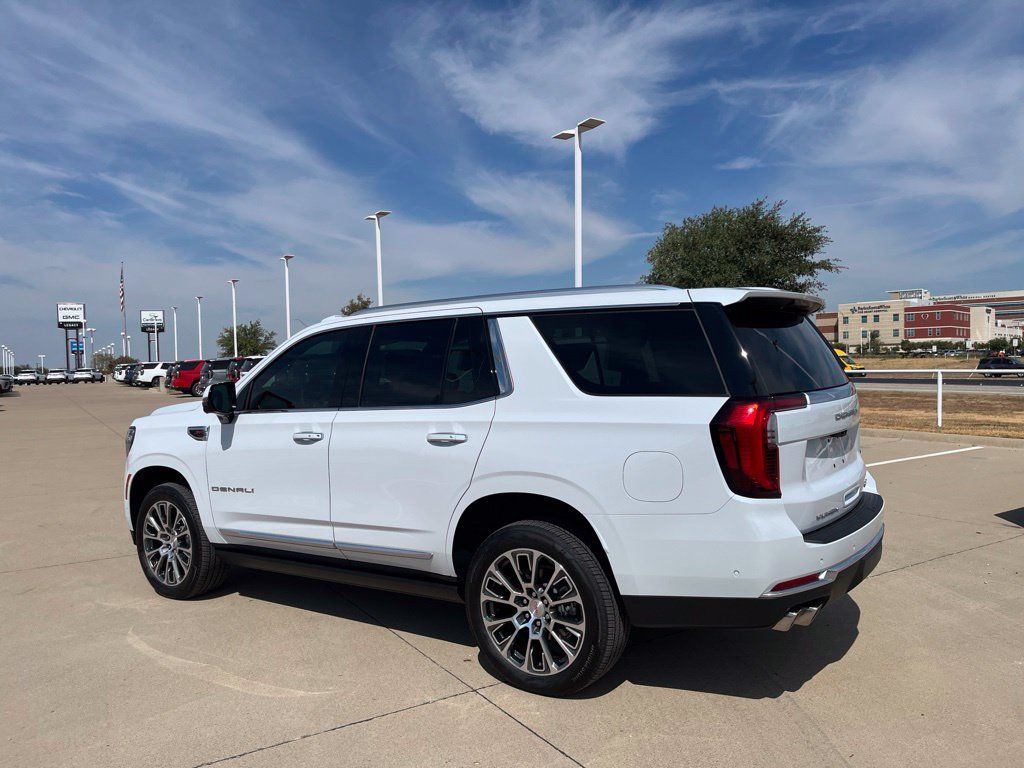 Used 2026 GMC Yukon Denali w/ Denali Reserve Package AWD/4WD image 4