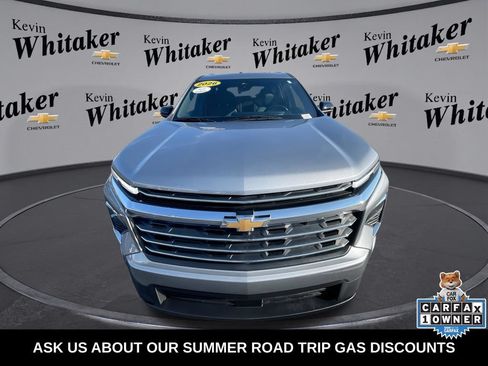 Certified 2026 Chevrolet Traverse LT FWD image 3
