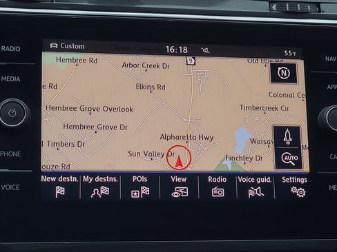 Used 2018 Volkswagen Tiguan SEL image 21