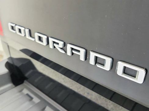 Used 2021 Chevrolet Colorado LT w/ Chrome Appearance Package AWD/4WD image 33