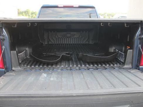 Used 2020 Chevrolet Silverado 1500 Custom Trail Boss w/ Custom Convenience Package AWD/4WD image 23