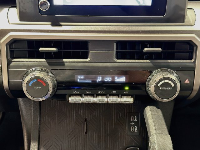 Used 2025 Toyota 4Runner SR5 AWD/4WD image 14