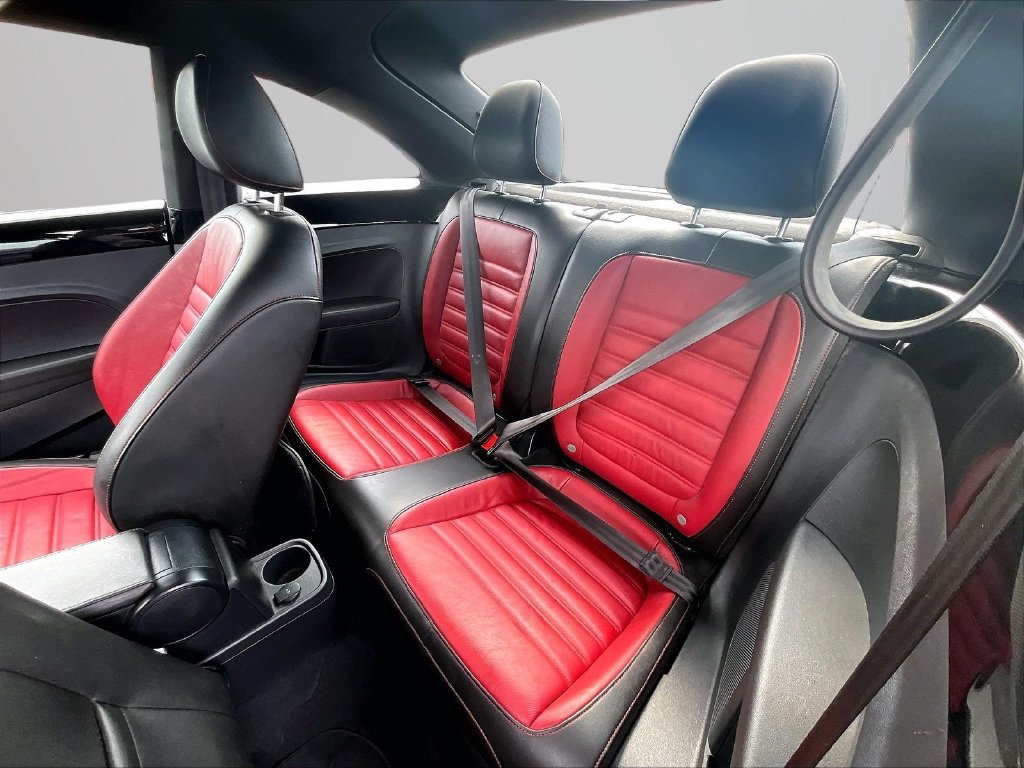 Used 2017 Volkswagen Beetle R-Line SEL FWD image 26