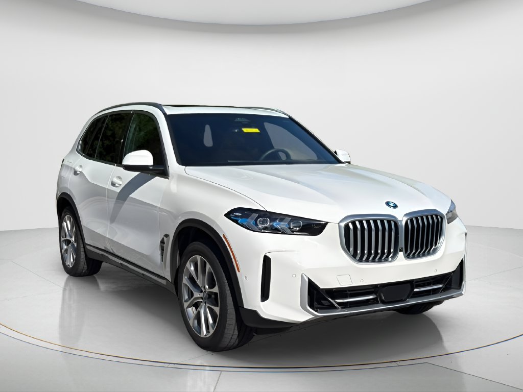 Used 2024 BMW X5 xDrive50e w/ Premium Package AWD/4WD image 3