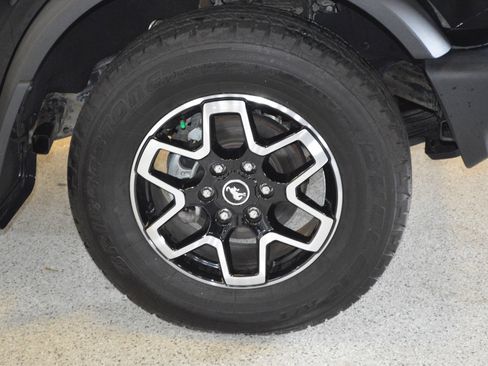 Used 2023 Ford Bronco 2-Door image 9