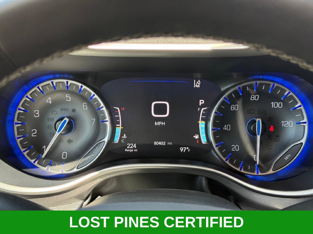 Used 2023 Chrysler Pacifica Touring-L FWD image 13
