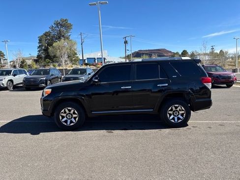 Used 2013 Toyota 4Runner SR5 w/ Convenience Pkg image 6