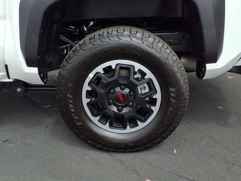 New 2026 Toyota Tacoma TRD Off-Road AWD/4WD image 4