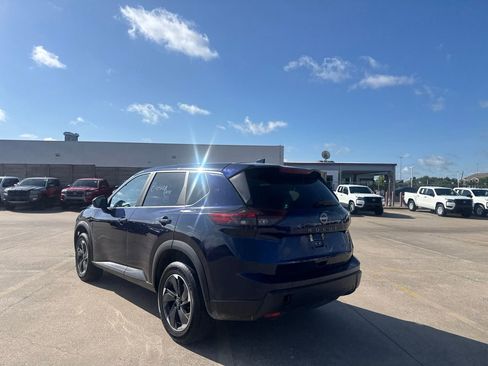 Certified 2025 Nissan Rogue SV AWD/4WD image 14