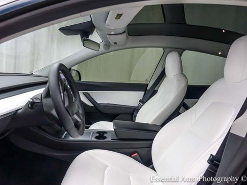 Used 2022 Tesla Model Y Performance AWD/4WD image 12