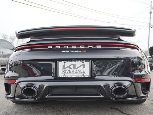 Used 2022 Porsche 911 Turbo S w/ 911 Turbo Sportdesign Package AWD/4WD image 23