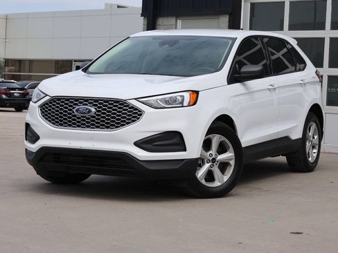 Used 2024 Ford Edge SE AWD/4WD image 3